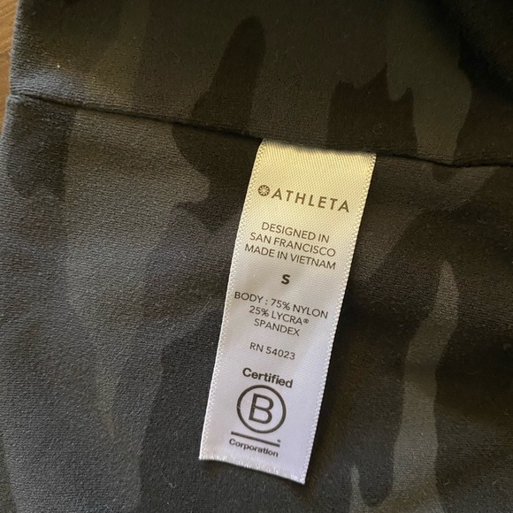 ATHLETA Salutation Camo Jogger Powervita Black Gray Women’s Size Small - Picture 6 of 10